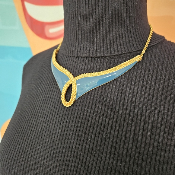 VTG  MONET RUNWAY TEAL ENAMEL  NECKLACE - Picture 6 of 9